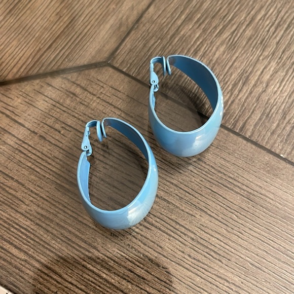 Vintage Pale Blue Iridescent Clip Hoop Earrings - Picture 11 of 14